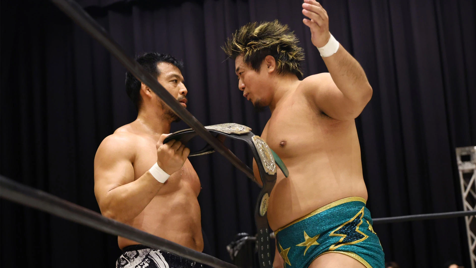 10/21保土ヶ谷大会 試合後コメント Yoshikiが前哨戦連勝で「ブライトなフューチャー」公約 KENTAも「吹き替え口調」で応戦