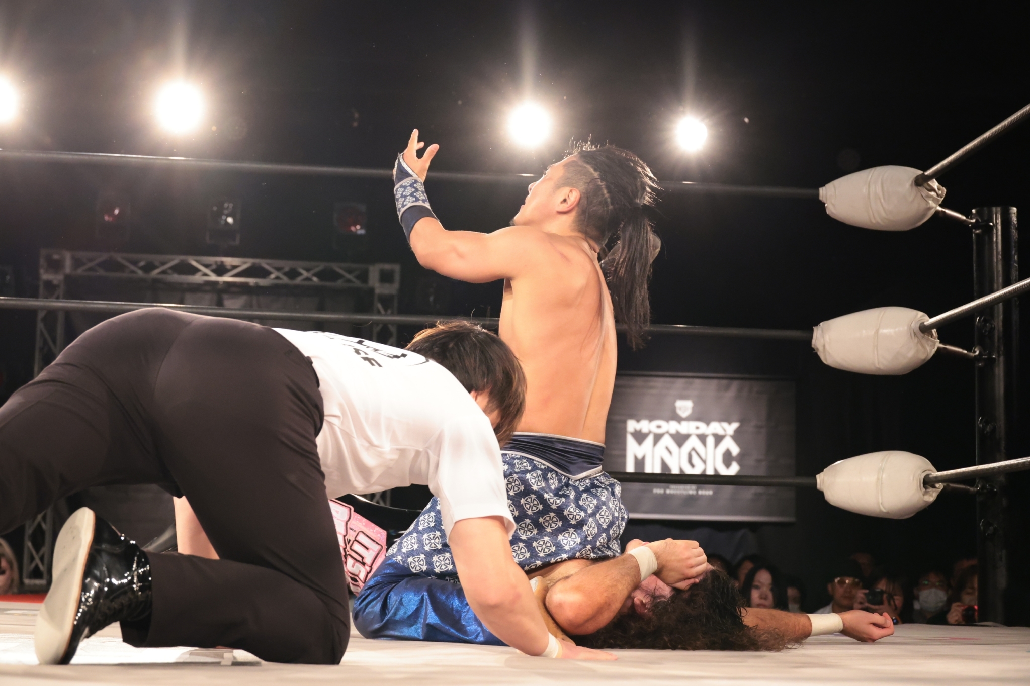永田選手と拳王選手サイン 直筆サイン入りポートレートコレクション2024年第1弾