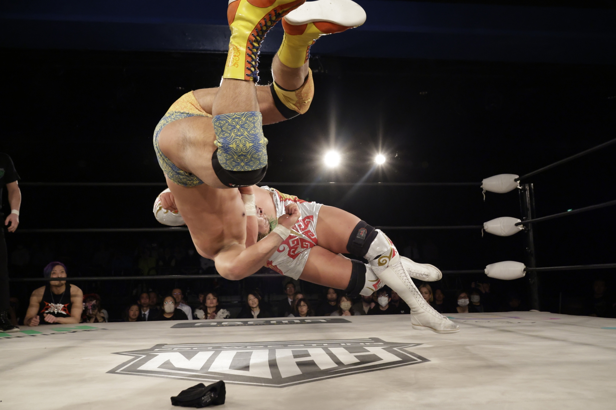 3/31新宿FACE大会 試合後コメント KENTA屈辱…OZAWAが“ゴミ箱 3/31新宿FACE大会 試合後コメント KENTA屈辱…OZAWAが“ゴミ箱